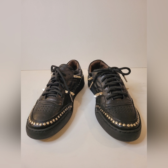 NWOT ROOM Studded lace up genuine leather shoes  in black Sz7 - Picture 4 of 9